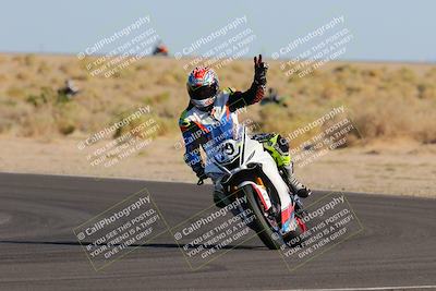 media/Oct-29-2022-CVMA (Sat) [[14c0aa3b66]]/Race 8 Supersport Middleweight/Folder 2/